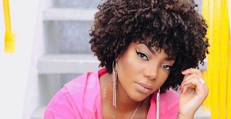 Ludmilla prova que tem vários talentos e compartilha vídeo tocando bateria