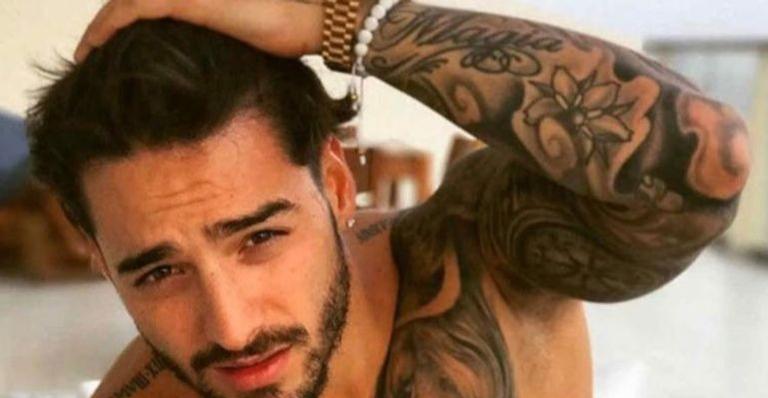 Maluma publica foto ousada no Instagram e provoca fãs: ”Queria ser essa escova”