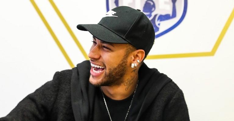 Após breve ‘sumiço’, Neymar volta a publicar nas redes sociais