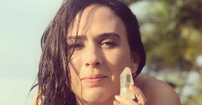 Tata Werneck se emociona com barriga mexendo e revela: ”Me tornando a mãe babona que sempre temi”
