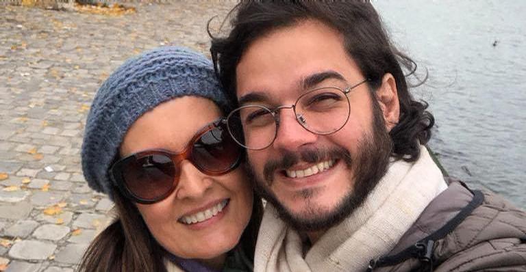 Túlio Gadelha reclama da saudade de Fátima Bernardes: ”Difícil demais ficar longe”