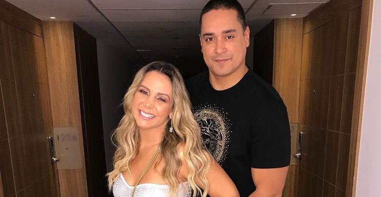 Carla Perez comemora 40 anos de Xanddy e ele faz revelação: ”Fui preso no quarto”