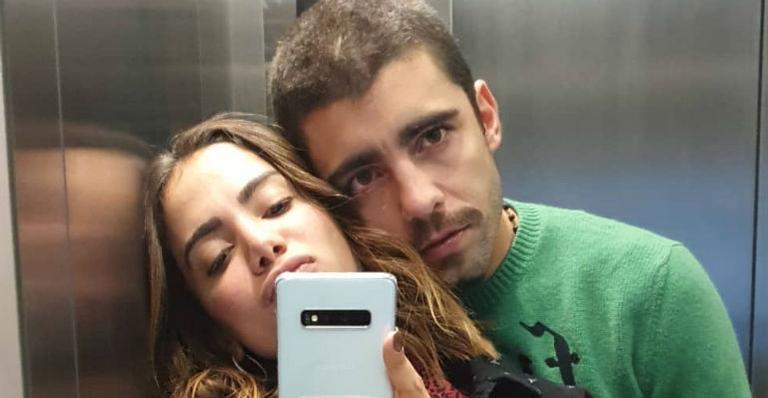 Pedro Scooby viaja para o México e faz surpresa romântica para Anitta