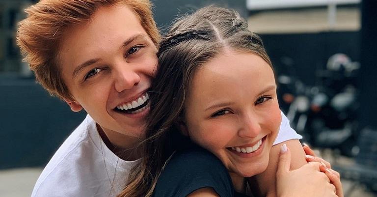 Apaixonada, Larissa Manoela comemora aniversário de namoro: ”Me faz tão feliz”