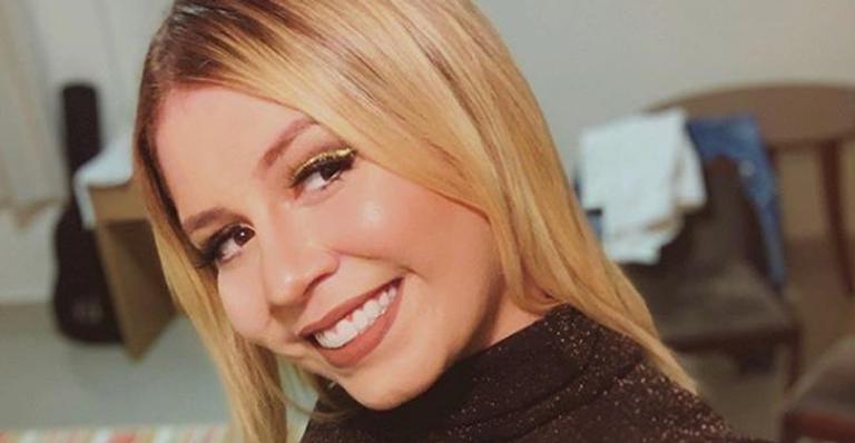 Marília Mendonça visita fã idoso e causa comoção em asilo