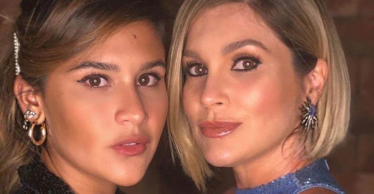 Flávia Alessandra e filha curtem domingão com look combinando