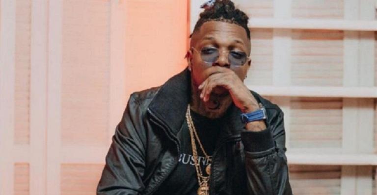 Mc Delano é levado para presídio após acusação de fã durante show em Minas Gerais