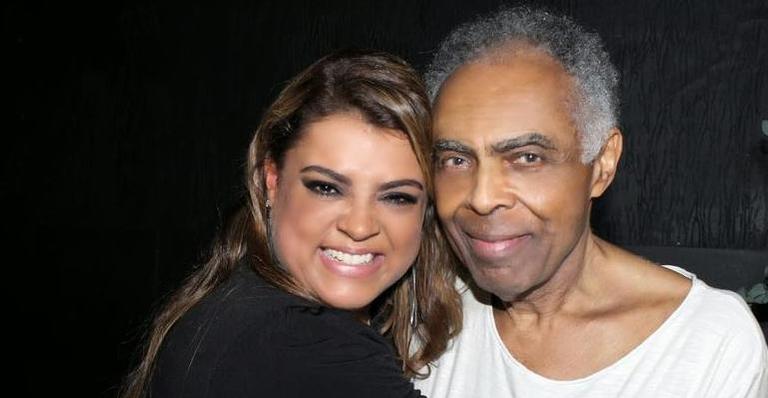 Neta de Preta Gil rouba cena em show de Gilberto Gil