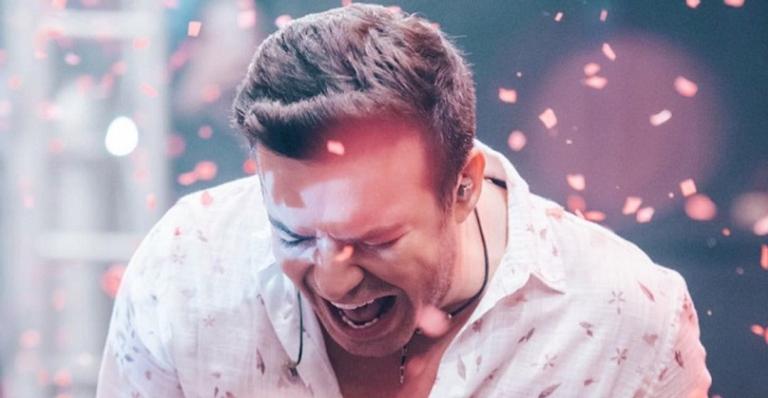 Cantor sertanejo desabafa após susto durante apresentação: ”Parecia um tiro”