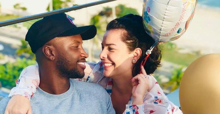 Fernanda Souza ganha surpresa especial de aniversário