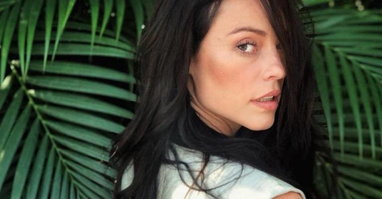 Paolla Oliveira choca ao surgir com maquiagem toda borrada
