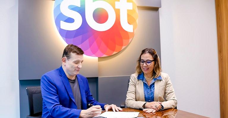 Grande nome do universo jornalístico renova contrato com SBT por mais dois anos