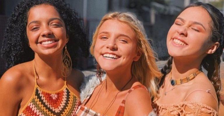 Trio formado no “The Voice Kids”, BFF Girls, lança clipe colorido e praiano para ‘Nossa Vibe’