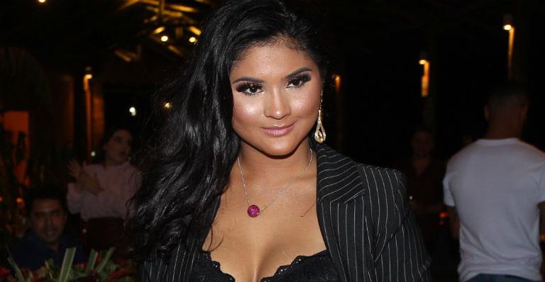 Mileide Mihaile aposta em lingerie para evento e rouba a cena