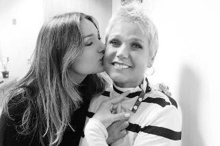 Xuxa Meneghel relembra foto da infância de Sasha e faz homenagem para a filha