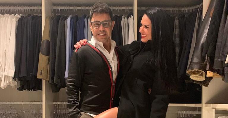 Zezé di Camargo e Graciele Lacerda beijam muito na presença de Zilú Godói