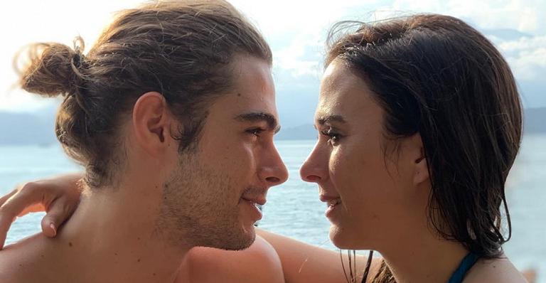 Tatá Werneck se declara para Rafa Vitti com clique apaixonante: ”Pai maravilhoso”