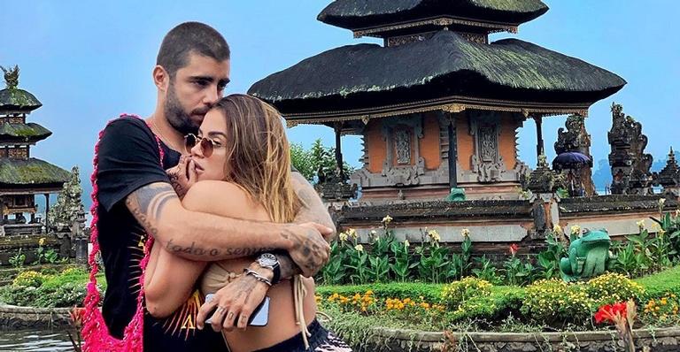 Apaixonada, Anitta posta clique com Pedro Scooby e desabafa: ”Saudades”
