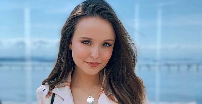 Larissa Manoela relembra primeiro beijo e entrega detalhes sobre sua primeira vez