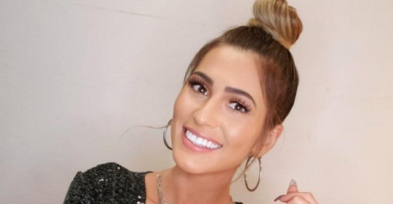 Lívia Andrade tem noite agitada e desabafa com os fãs: ”Agora fica assim para trabalhar”