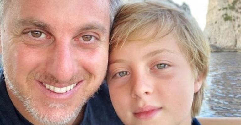 Luciano Huck desabafa após alta do filho e choca internautas com foto do acidente