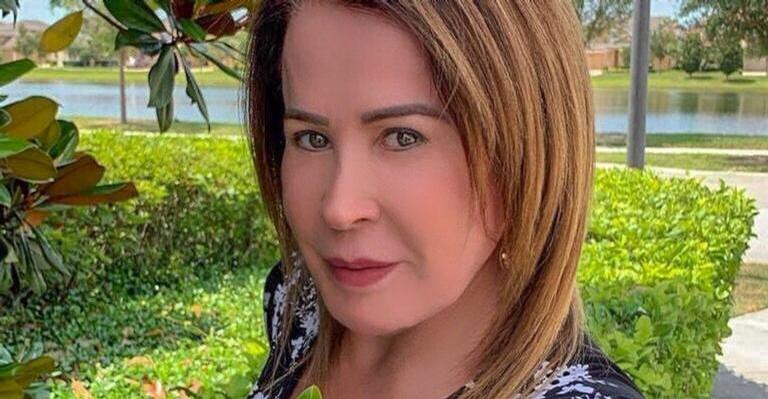 Zilu Camargo posta foto rara com os pais e família encanta seguidores