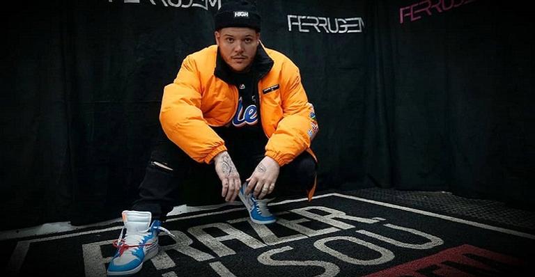 Ferrugem esclarece polêmicas em shows e explica ato agressivo contra fã: ”Minha defesa”