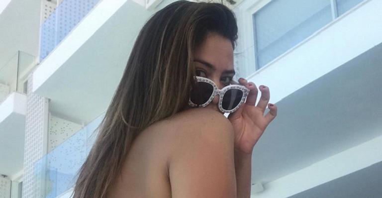 Geisy Arruda responde seguidor que a comparou com uma atriz pornográfica