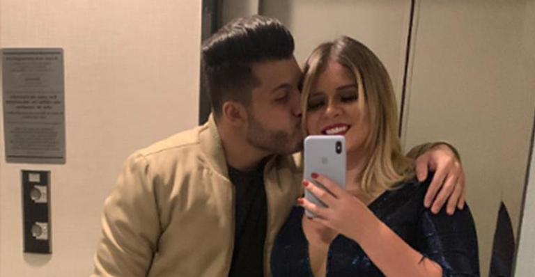 Vestida de caipira, Marília Mendonça é elogiada pelo namorado Murilo Huff