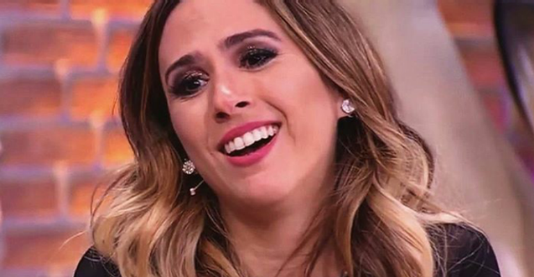 Tata Werneck exibe rostinho da filha e mostra emoção: ”Eu choro”