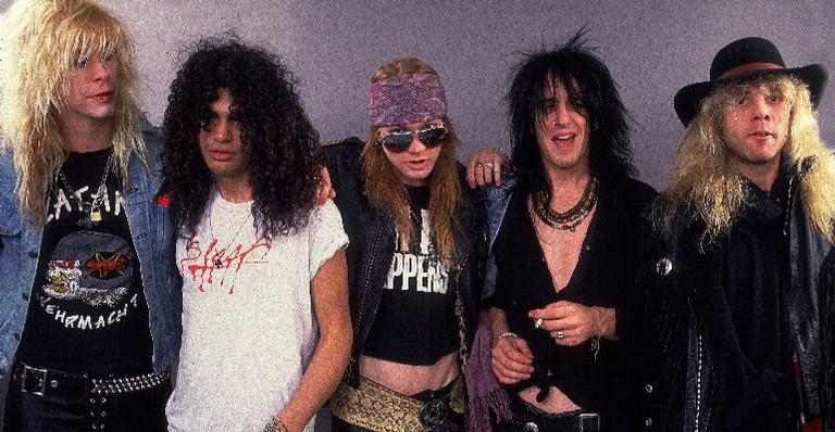 Ex-integrante do ‘Guns N’ Roses’ é internado após tentativa de suicídio, diz site