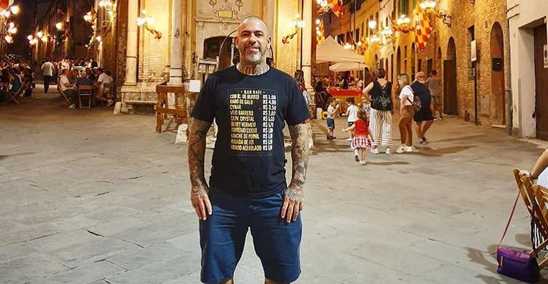 Henrique Fogaça solta o verbo após polêmica com foto de freiras no Vaticano