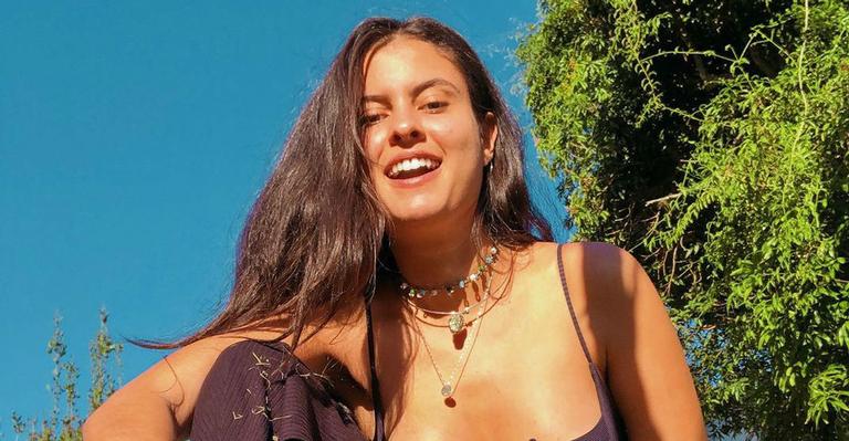 Ex-BBB Hana Khalil rebate crítica a sua axila: ”Mulher adulta têm pelos”
