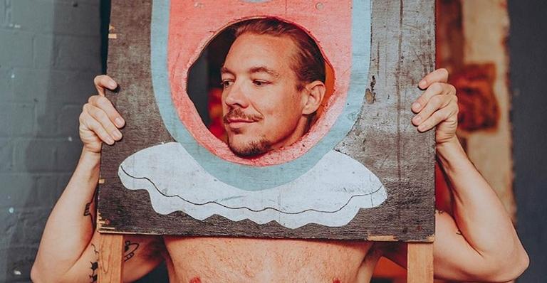 Diplo posta foto animado demais e internautas alertam: ”Logo o Instagram apaga”