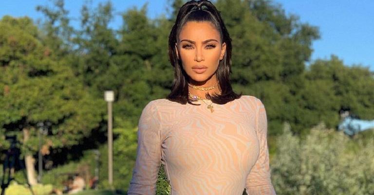 Após polêmica, Kim Kardashian pensa melhor e toma decisão sobre nome da sua marca