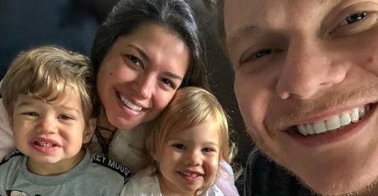 Thais Fersoza explode fofurômetro ao mostrar Teodoro e Melinda copiando a comida dos papais