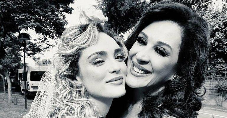 Claudia Raia registra último dia de gravação de ‘Verão 90’ e mostra um pouco dos bastidores