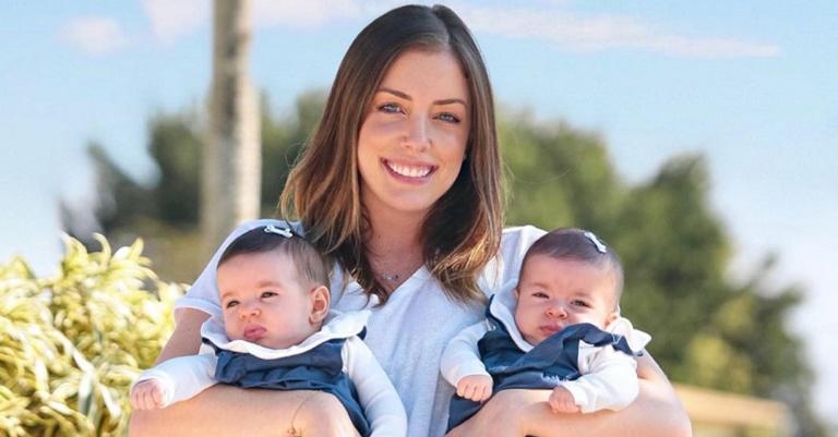 Fabiana Justus encanta a web com foto das gêmeas: ”Combo perfeito”