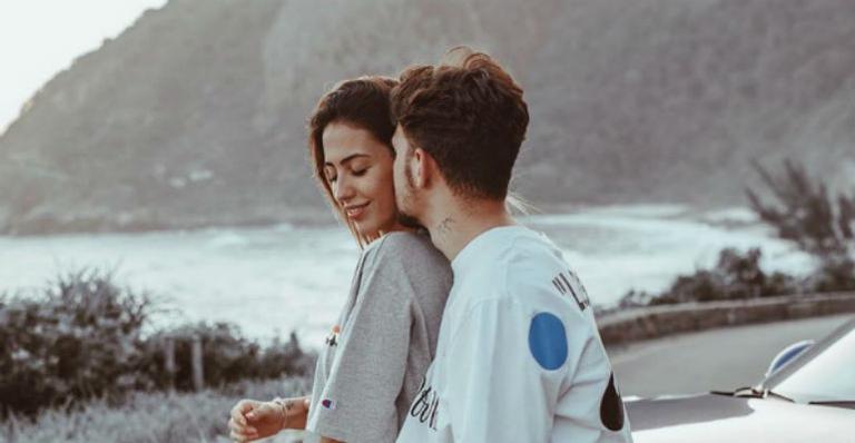 Gabi Brandt e Saulo Poncio brincam em rede social sobre comentário de fã