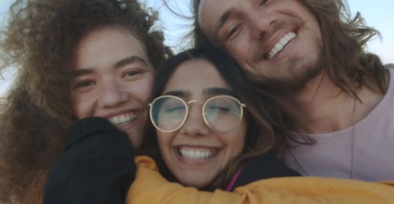 Anavitória e Vitor Kley lançam novo single juntos