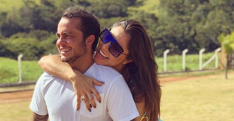 Andressa Ferreira posta comparação da barriga de primeiro e terceiro mês: ‘Não dá para ver’
