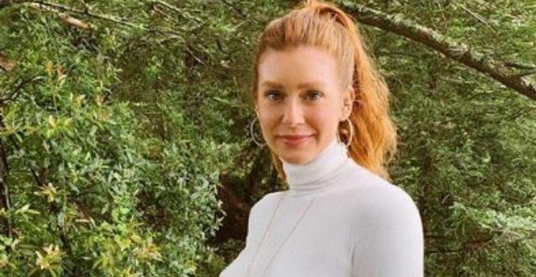 Marina Ruy Barbosa surge maravilhosa de lingerie dentro da piscina: ”Você é de outro mundo!”