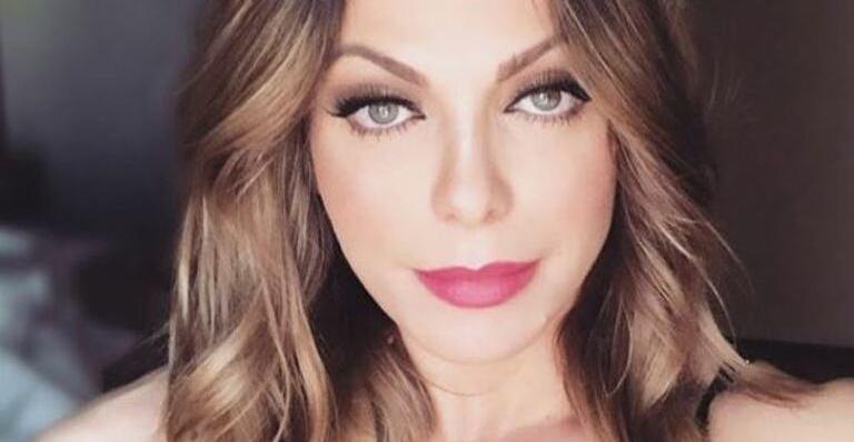 Sheila Mello posa com a filha na Amazônia e impressiona com semelhança