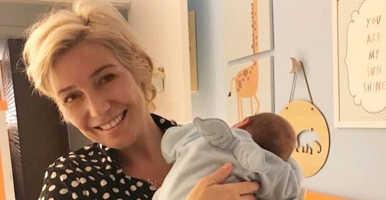 Luiza Possi se derrete pelo herdeiro com registro fofíssimo: ”Tão pequeno”