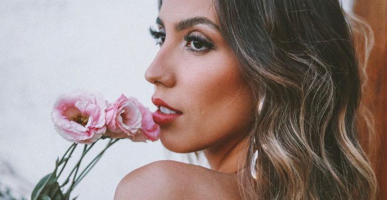 Gabi Brandt atende desejo dos fãs e publica foto de seu filho Davi