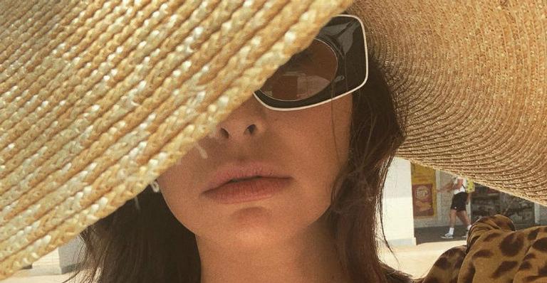 Sabrina Sato dá pausa nas férias e relembra carnaval brasileiro
