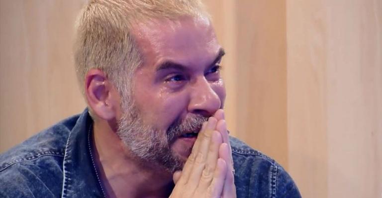 Leandro Hassum vai às lágrimas ao falar sobre o pai falecido