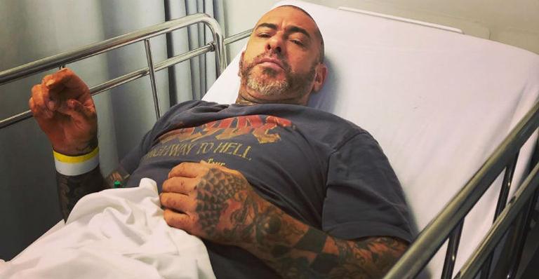 Henrique Fogaça volta ao hospital com quadro de pneumonia: ”Zica braba”