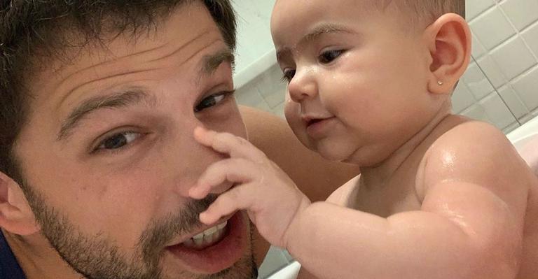 Duda Nagle compartilha momento fofo de Zoe na hora do almoço