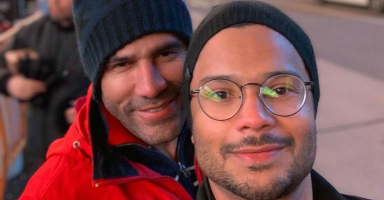Rodrigo Sant’Anna compartilha raro momento ao lado do marido